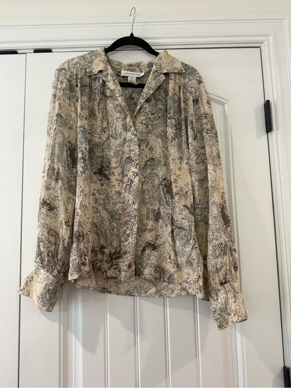 Jones New York Cream and Blur Printed Button-Up Blouse Silk